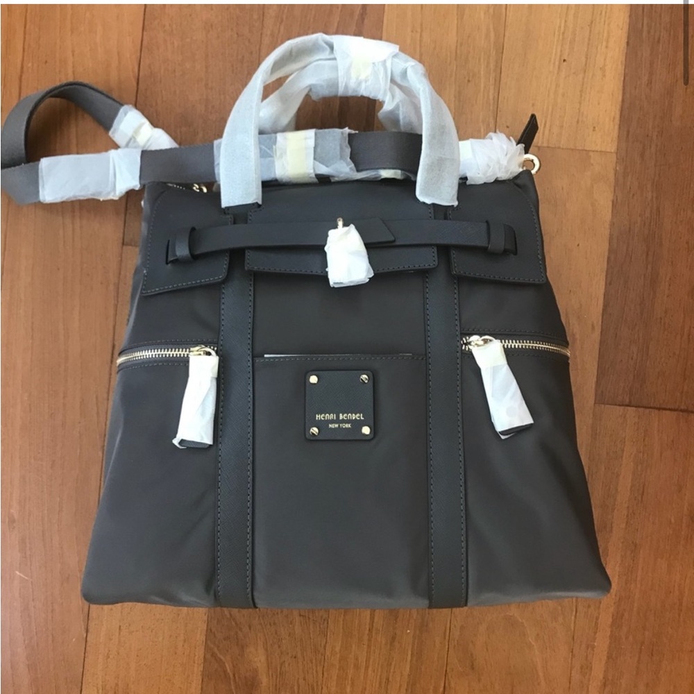 NWOT Gray Henri Bendel Jetsetter Convertible Nylon & Leather Backpack DUST BAG! - Picture 4 of 11